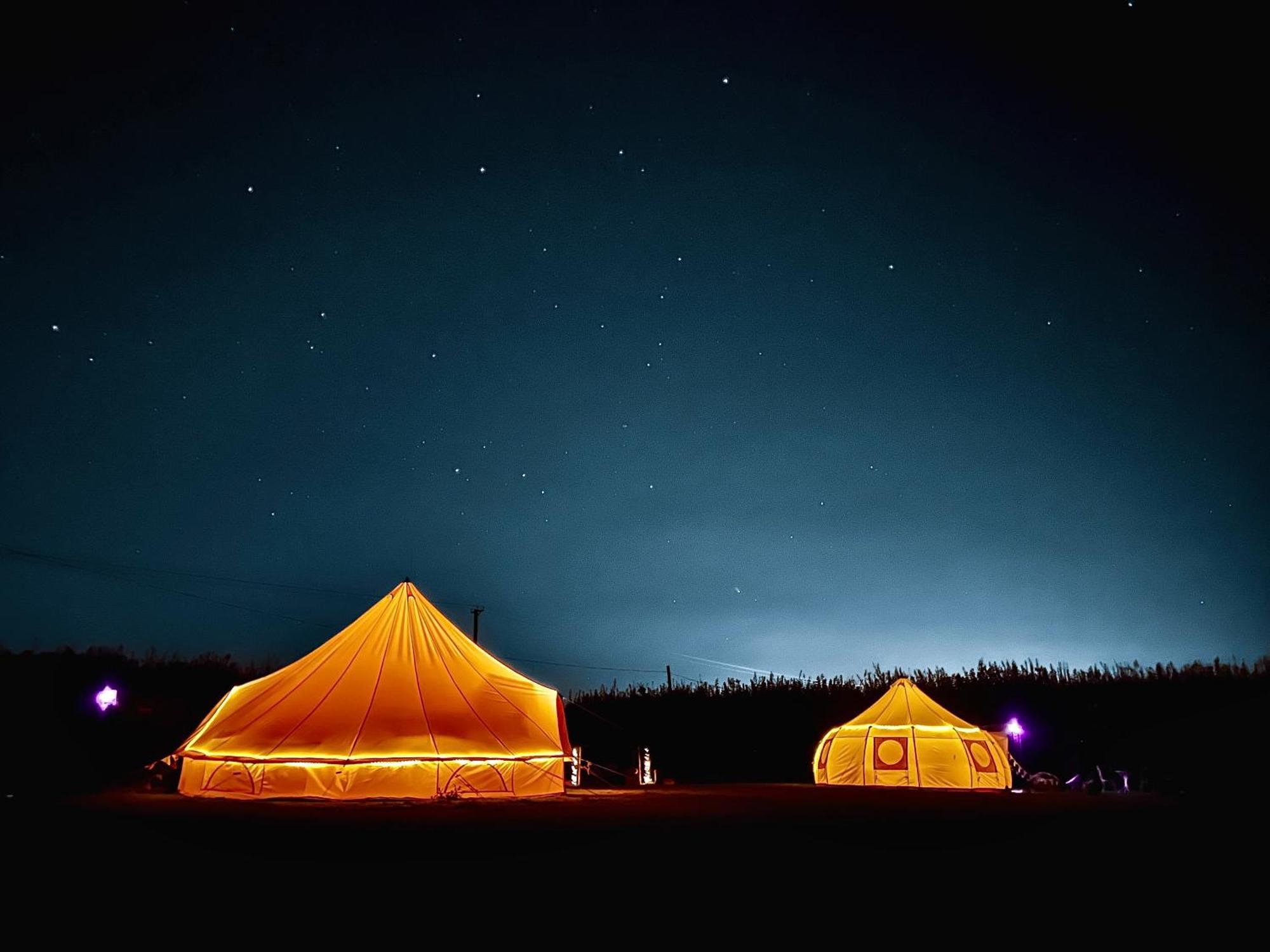 The Follies Glamping Hotel Maidstone Exterior photo